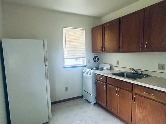 3rd image of 2919 Ronan St Unit 3