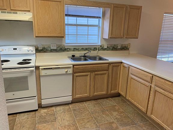 3rd image of 3052 Flintlock Dr