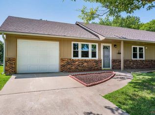 3106 Brooking Park Ave, Sedalia, MO 65301