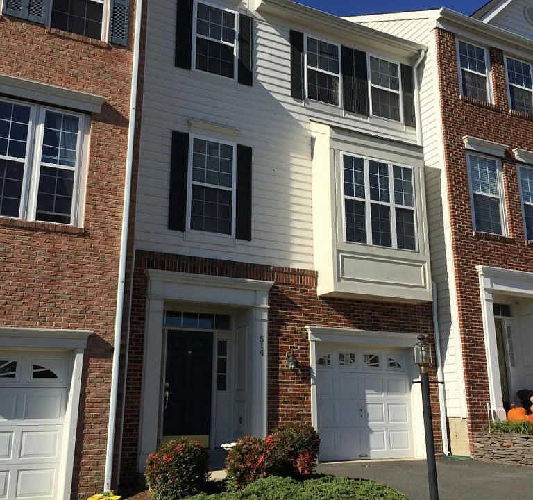 1st image of 514 Doyle Ter NE