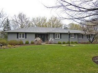 4 Echo Ct, Hawthorn Woods, IL 60047