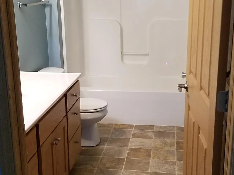5749 Lexington St — Photo 17