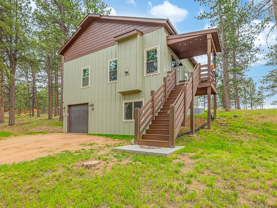 114 Homestead Ln