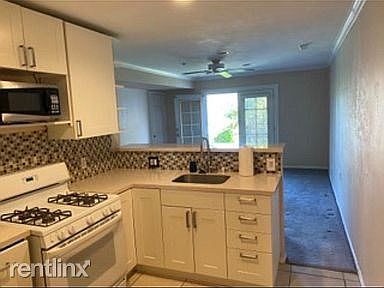 3rd image of 2380 Primrose Ave