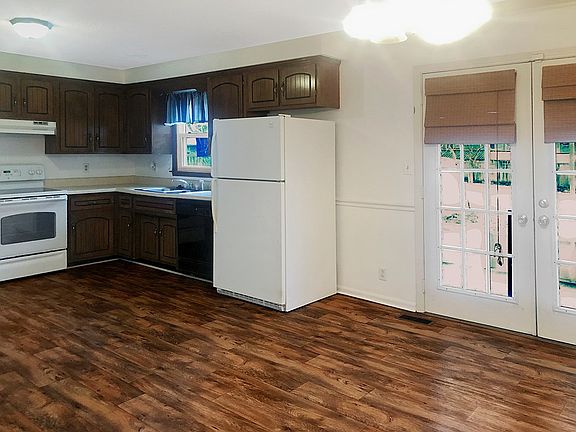4th image of 117 Mossland Dr