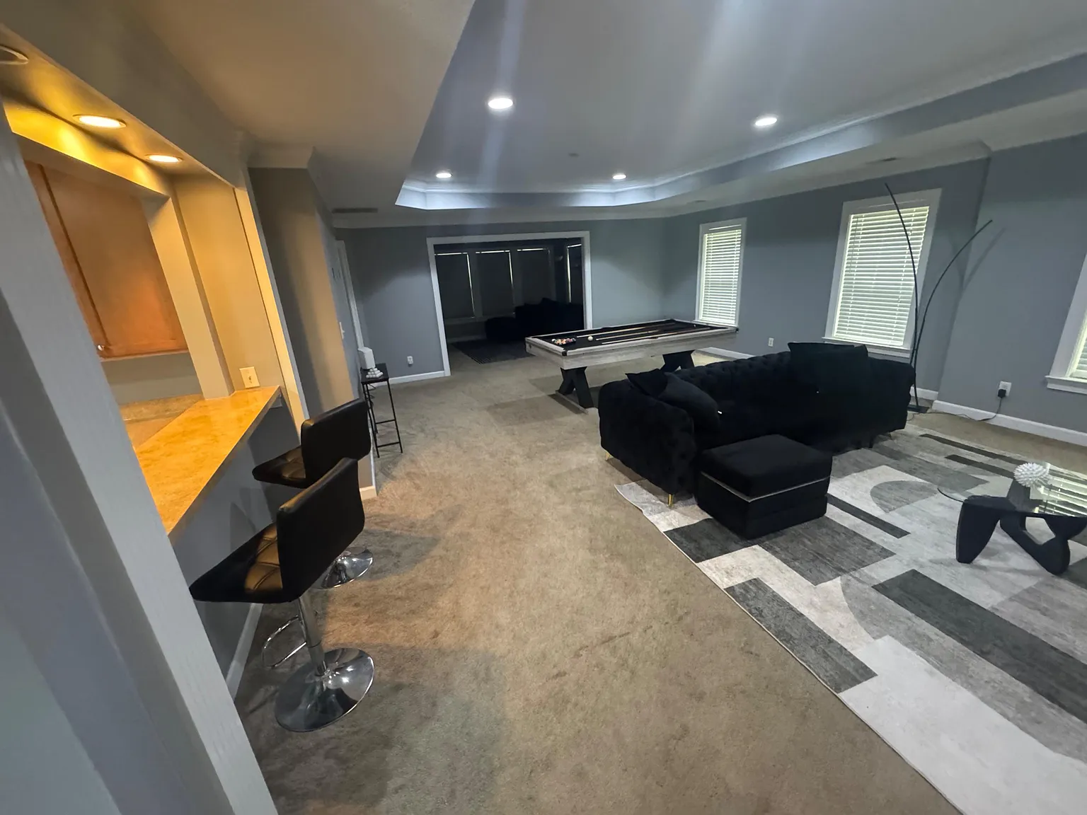 4 bed, 2.0 bath, 1976 sqft, $1,815 — Photo 3
