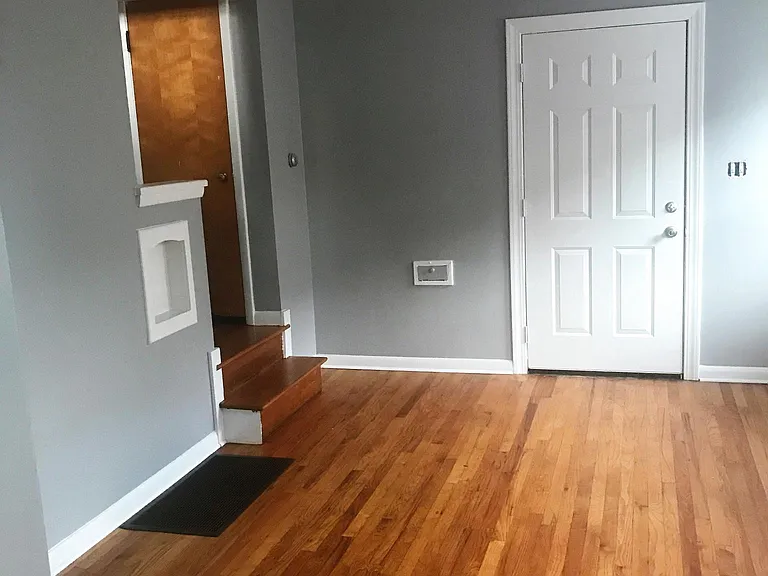 115 N Hampton Rd — Photo 5