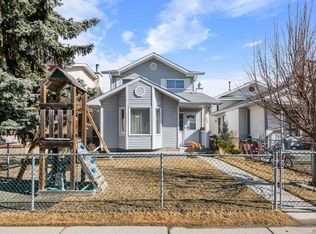 232 W Millbank Dr SW, Calgary, AB T2Y 2H8