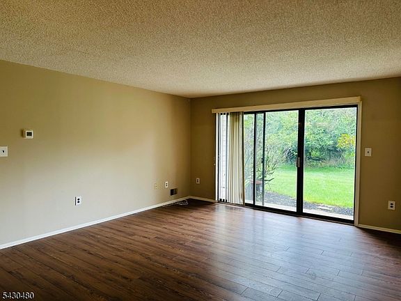 2nd image of 122 Crabapple Ln #122