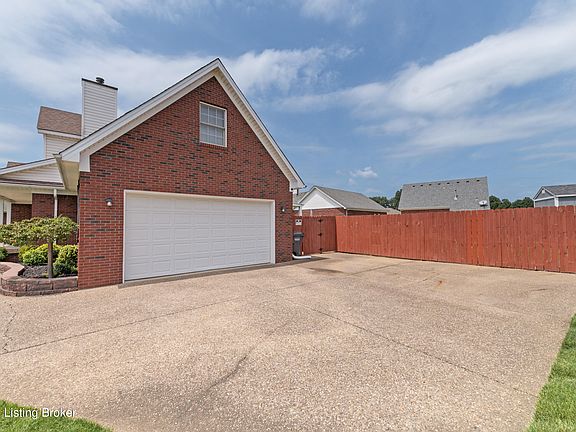 4th image of 6403 Autumn Oak Way