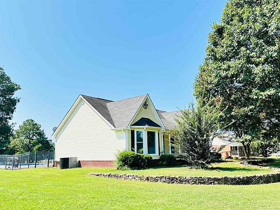 3rd image of 222 County Road 337