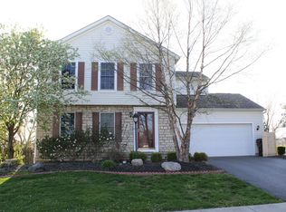 10 Orchard Glen Dr SW, Pataskala, OH 43062