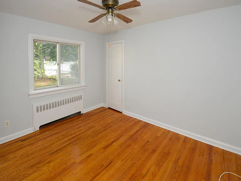 38-49 Vanore Dr — Photo 12