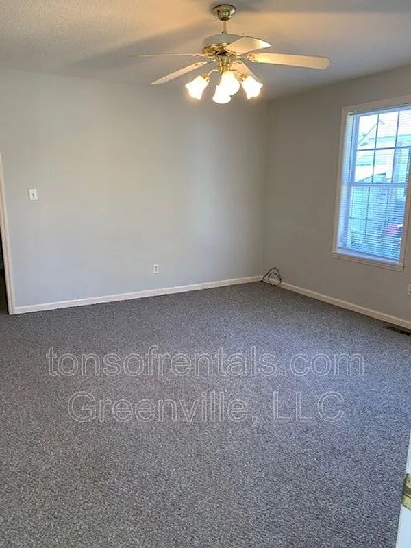 2 bed, 1.0 bath, 1000 sqft, $1,075 — Photo 3