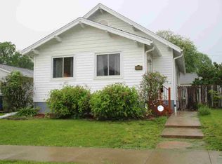 2353 N 8th St, Clinton, IA 52732