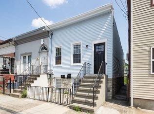 33 Kossuth St #1, Newark, NJ 07105