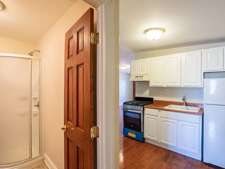 1124 E Passyunk Ave — Photo 5