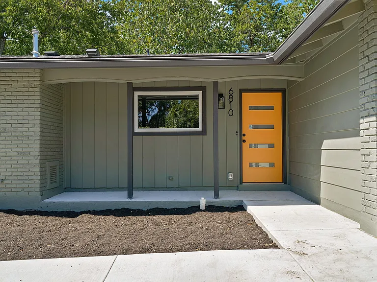 6810 Bryn Mawr Dr — Photo 4