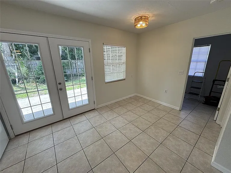 516 Laurel Rd W — Photo 7