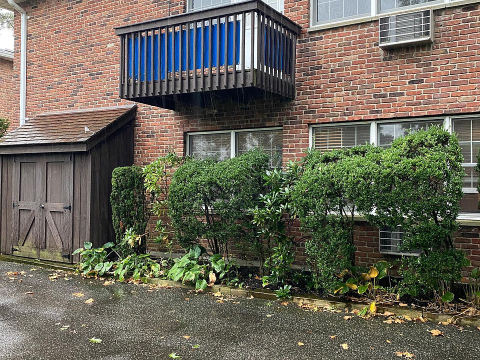 1st image of 24 Manhasset Ave APT D