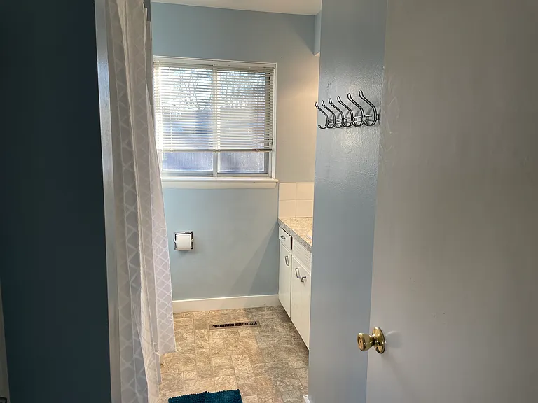 903 W Linden St — Photo 12