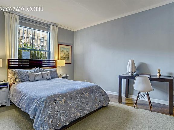 3rd image of 315 Saint Johns Pl APT 1C