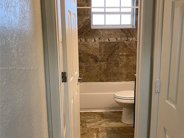18140 NW 18th Ave — Photo 11