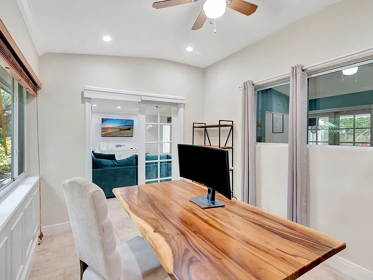 2436 Holly Ln — Photo 14