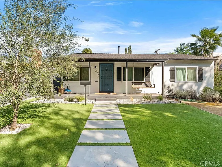 6514 Coldwater Canyon Ave — Photo 2