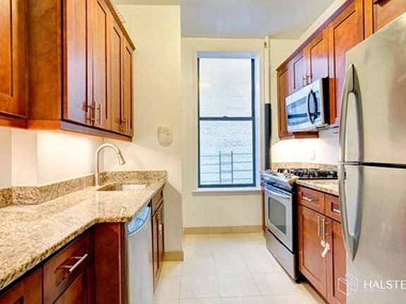 4th image of 203 W 94th St APT 5A