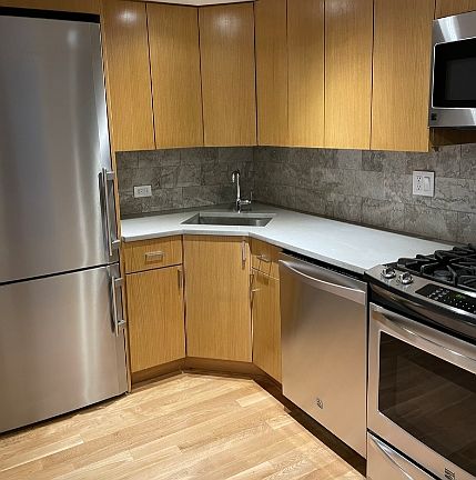 4th image of 752 W End Ave #4F1
