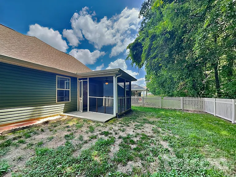 223 Fieldstone Ln — Photo 19