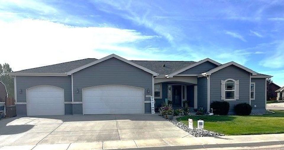 1206 Estes Ln - Property Image
