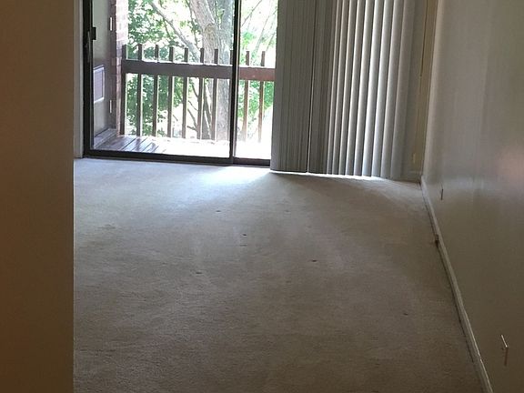 5th image of 1100 E Randville Dr Unit 303