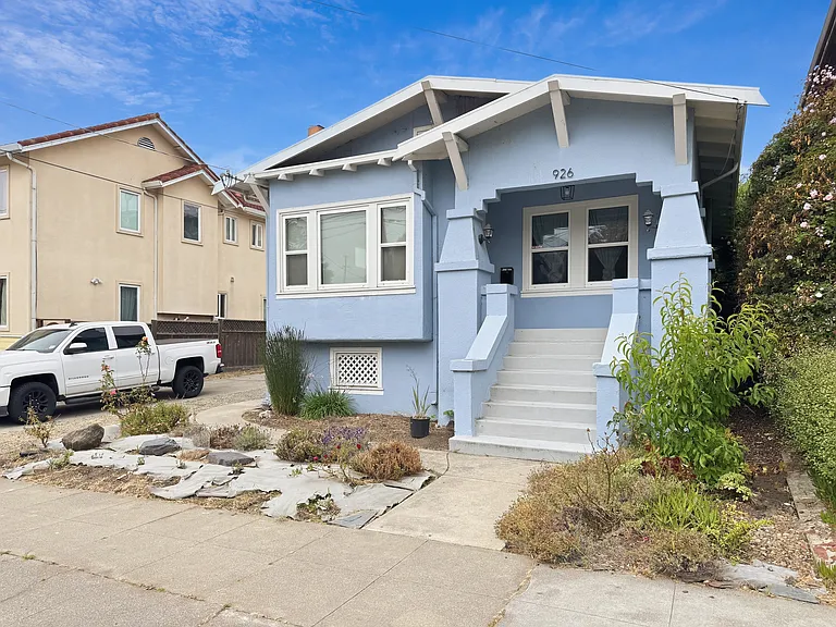 926 Cerrito St — Photo 1