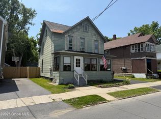 32 5th Ave, Gloversville, NY 12078