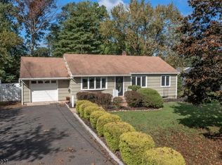 32 Edgewood Ter, Bridgewater, NJ 08807