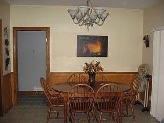 2nd image of 25 Rosedale Blvd