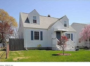 86 Klondike St, Stratford, CT 06614