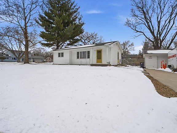 2nd image of 1604 S Forest Rd