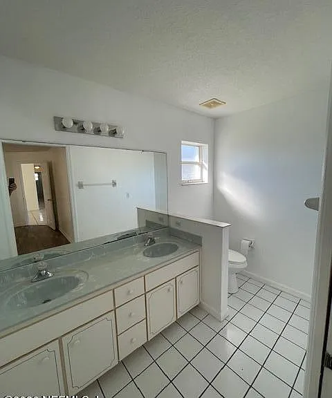 9 Lyons Pl — Photo 22