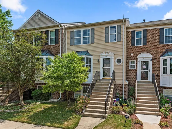 1029 Simsbury Ct, Crofton, MD 21114
