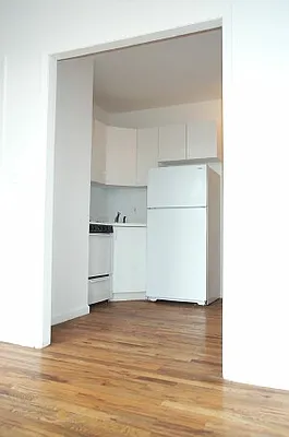 Rented by Tower Brokerage | media 22