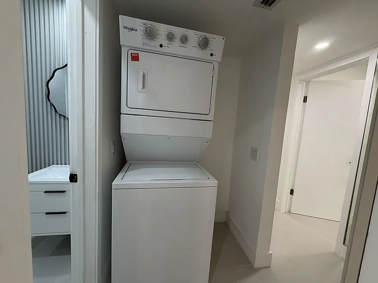 501 NW 25th Ct #501A — Photo 7