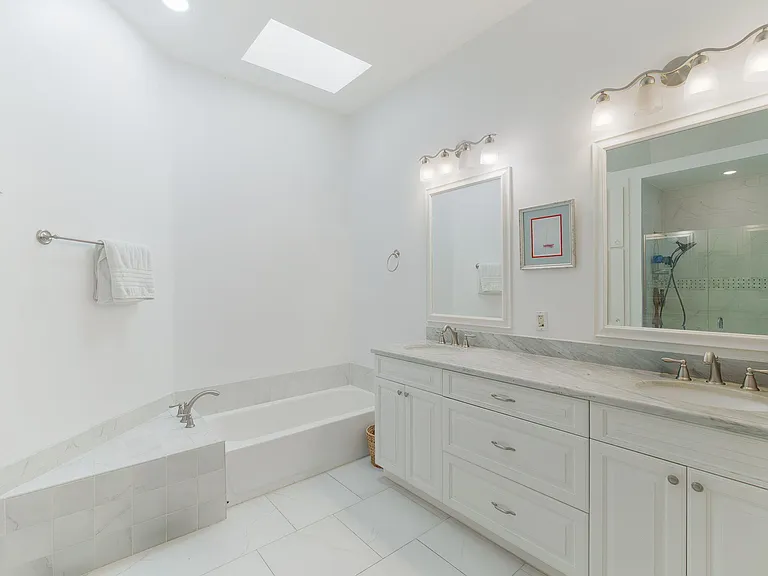 7533 SE Autumn Ln — Photo 22