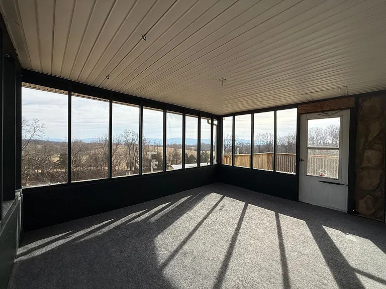 1111 Fairview Rd — Photo 35