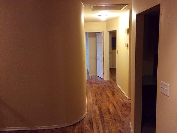 5th image of 322 Lagoon Dr W