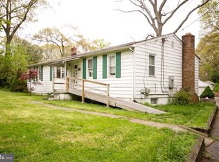 891 Woods Rd, Pasadena, MD 21122