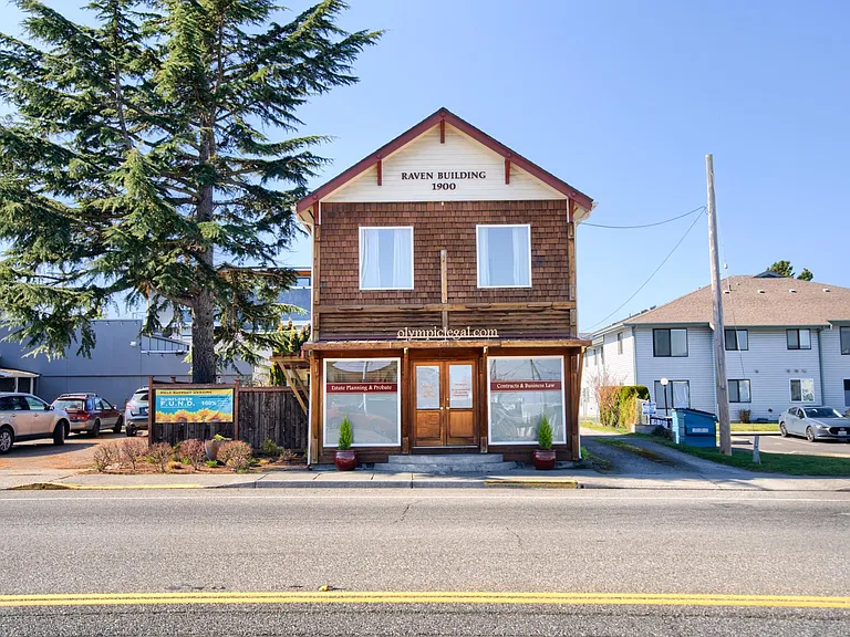 2114 Commercial Ave #B — Photo 10