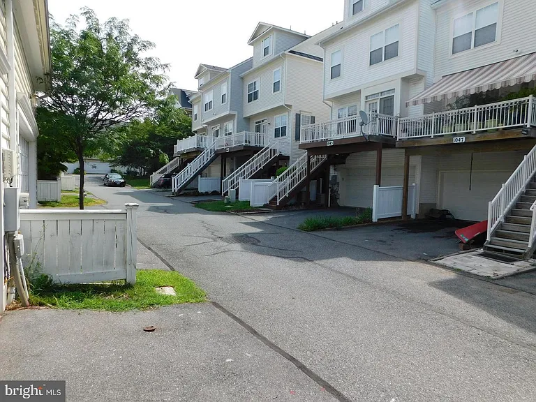 724 Ridgemont Ave — Photo 17